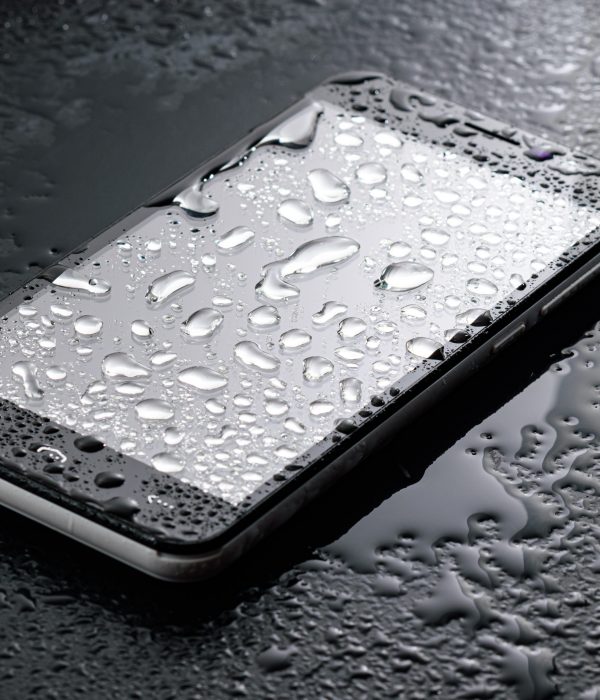 ¿Cómo secar un móvil que se ha mojado?